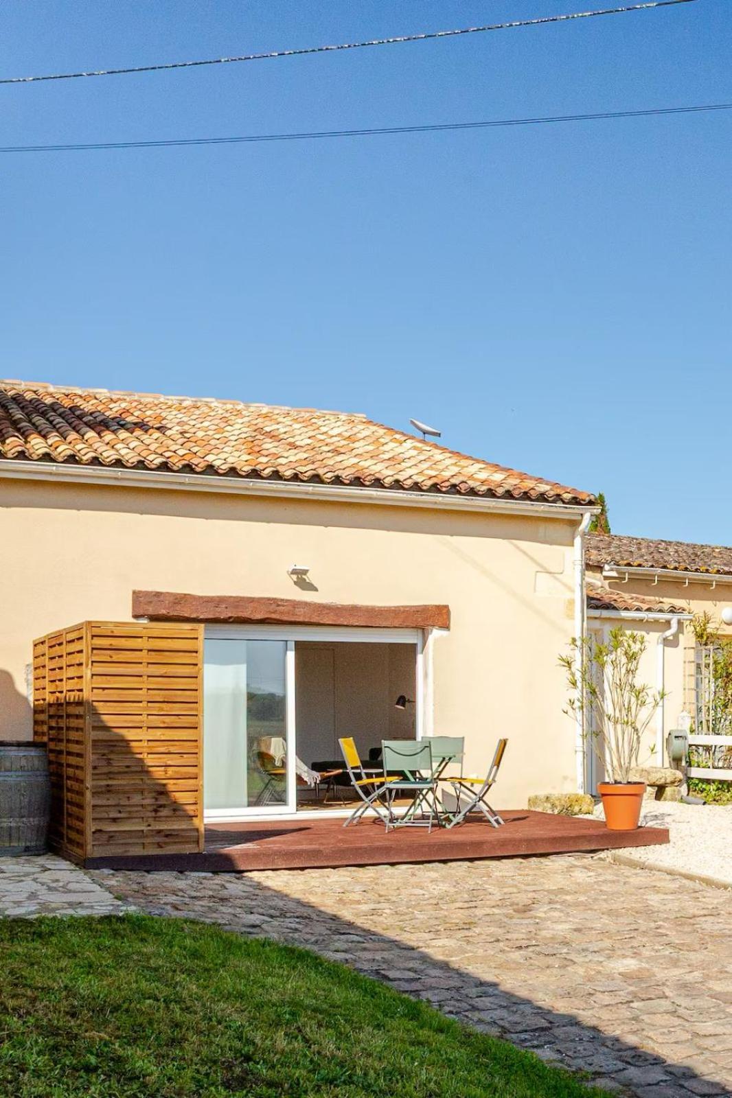 Guesthouse Les Maurins Saint-Sulpice-de-Faleyrens Zewnętrze zdjęcie